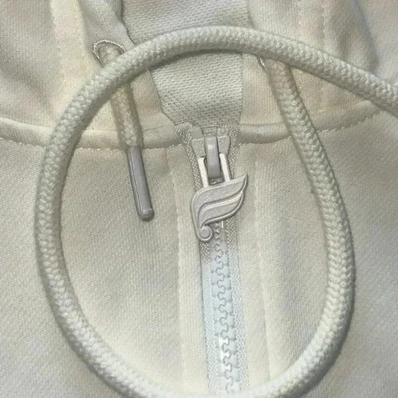 Fabletics Lightweight Terry Shrunken Hoodie size XL Colour: Cream/Graphic - Picture 4 of 13